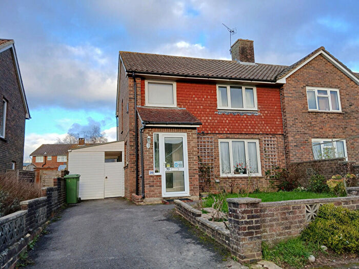 3 Bedroom End Of Terrace House For Sale In Arun Road, Billingshurst, RH14