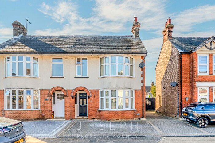 3 Bedroom Semi Detached House For Sale In Norman Crescent, Ipswich, IP3