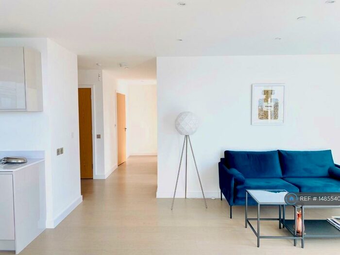 2 Bedroom Flat To Rent In Cambridge Heath Road, London, IG11