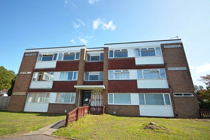 2 Bedroom Flat To Rent In Stratford Road, Shirley, Solihull, West Midlands, B90