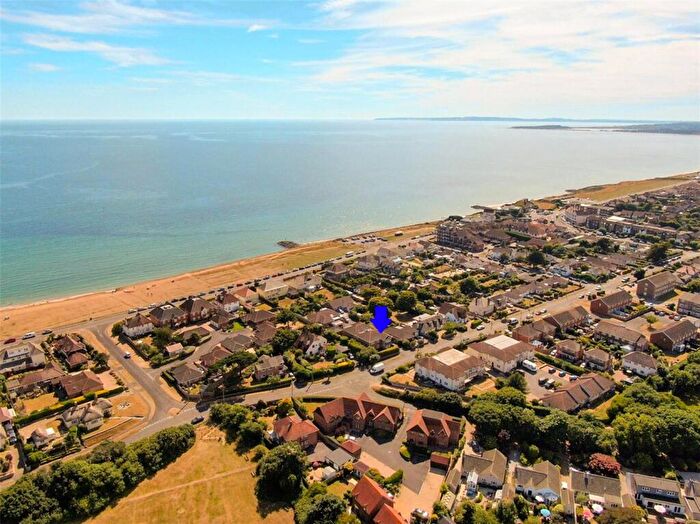 2 Bedroom Apartment For Sale In Grove Gardens, Barton On Sea, BH25