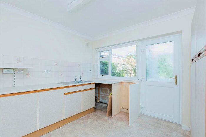 2 Bedroom Detached Bungalow For Sale In Peters Avenue, Newbold Verdon, Leicester, LE9