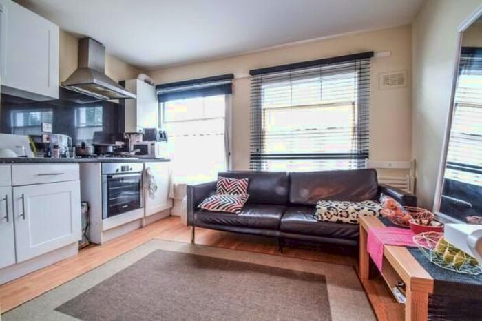 1 Bedroom Flat To Rent In Dorset Road, Vauxhall, SW8
