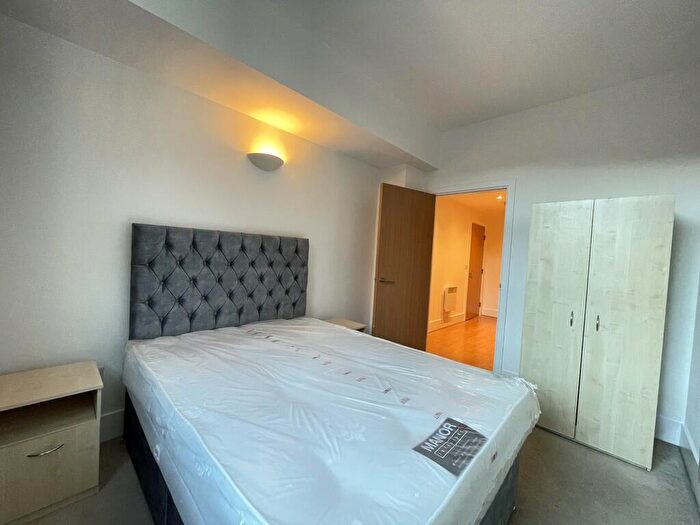 2 Bedroom Apartment To Rent In Macintosh Mill, Cambridge Street, M1