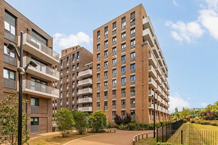 1 Bedroom Flat For Sale In Lakeside Drive, Lakeside Drive, NW10