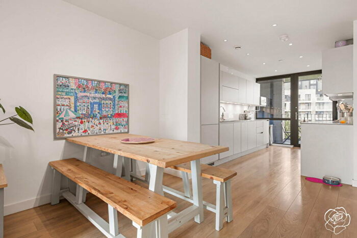 3 Bedroom Apartment For Sale In Braithwaite House, Forrester Way, Stratford, E15