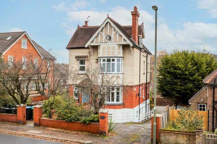 1 Bedroom Flat To Rent In Woodlands Road, Redhill RH1