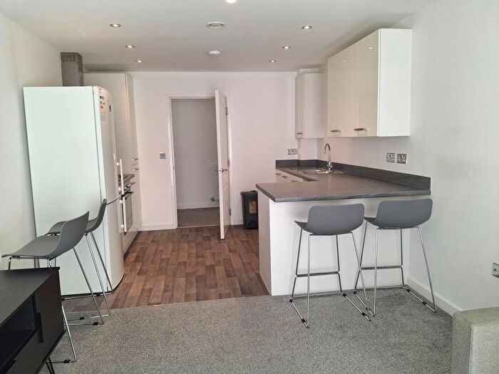 2 Bedroom Flat To Rent In Hartington Road, Altrincham, WA14