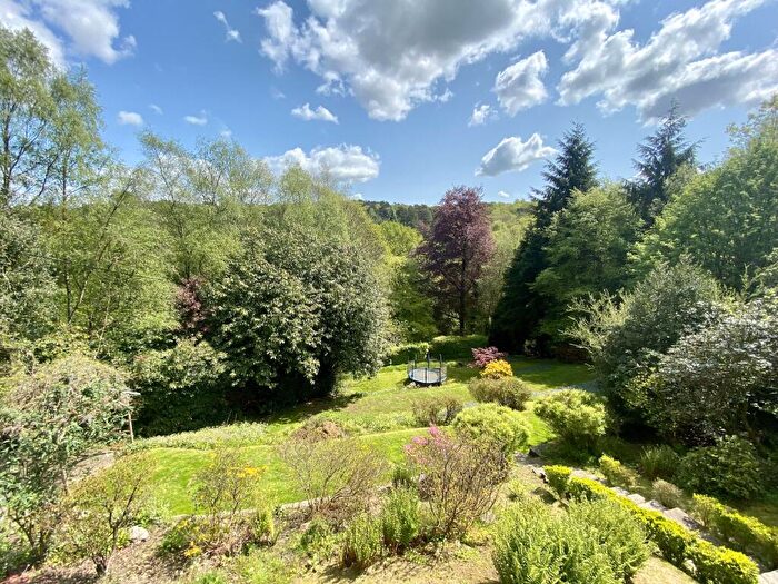 6 Bedroom Semi-Detached House For Sale In Polecat Hill/Lion Lane, Hindhead/Haslemere Border, GU26
