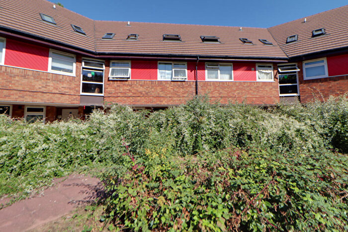 1 Bedroom Apartment For Sale In Roundmead, Stevenage, Hertfordshire, SG2