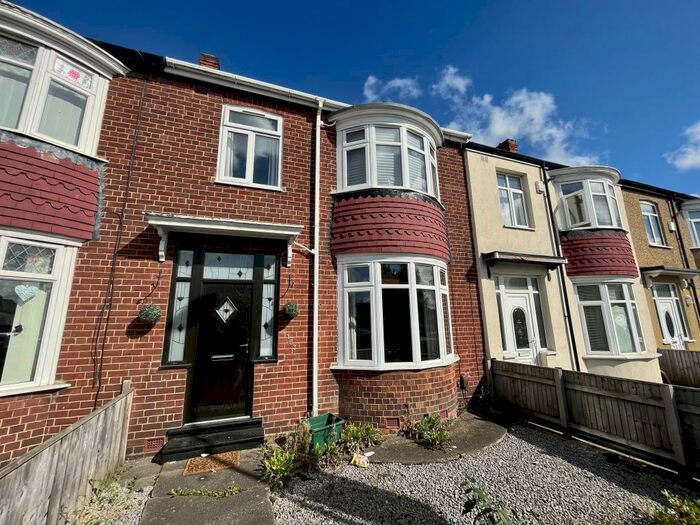 3 Bedroom Semi-Detached House To Rent In Neasham Road/ Eastbourne - Darlington, DL1
