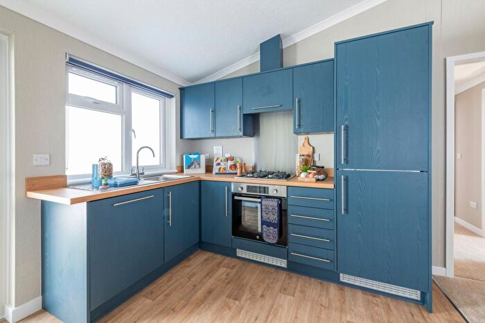 2 Bedroom Park Home For Sale In Victoria Road, Oulton Broad, NR33