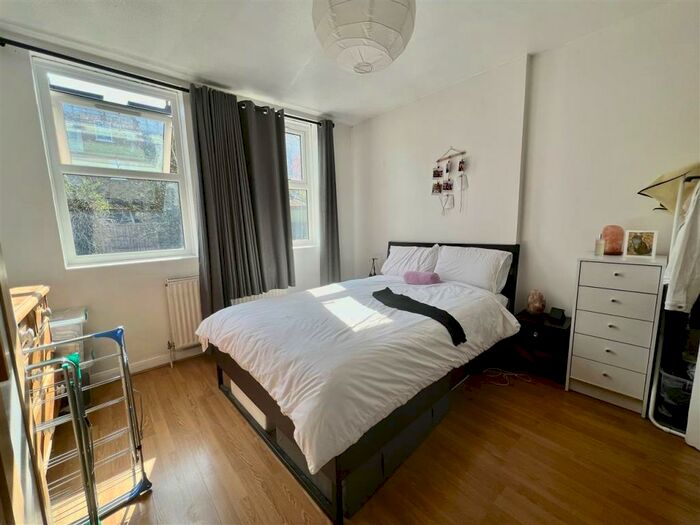 1 Bedroom Flat To Rent In Woodland Rise, London, N10