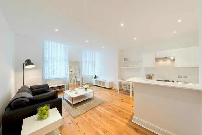 1 Bedroom Flat To Rent In Nottingham Place, London, W1U