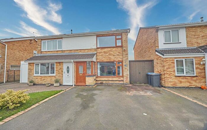 3 Bedroom Semi-Detached House For Sale In Cunnery Close, Barlestone, CV13