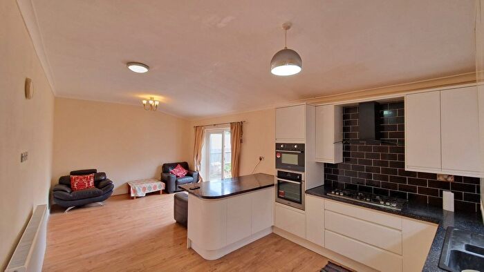 4 Bedroom Terraced House To Rent In St Dunstans Road, Hounslow, TW4