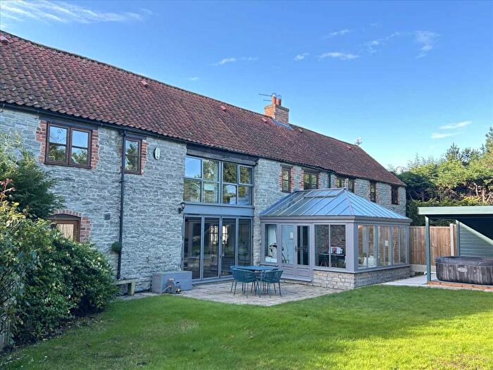 4 Bedroom Cottage For Sale In The Barns, Wolds Farm, Kinoulton Lane, Nottingham, NG12