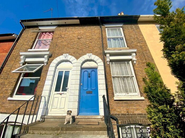 2 Bedroom House To Rent In Melville Road, Maidstone, ME15