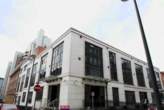 Studio To Rent In Britannia House, York Place, LS1