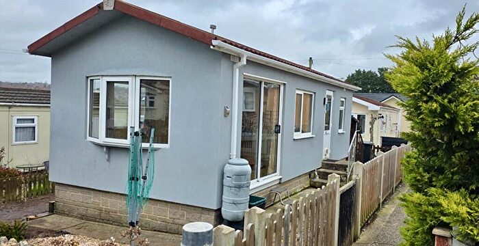 1 Bedroom Park Home For Sale In Rustywell Park, Yeovil, Somerset, BA20