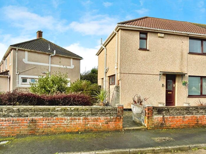 3 Bedroom Semi-Detached House For Sale In Pier Close, Port Talbot, SA12
