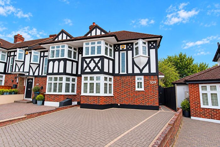 3 Bedroom End Of Terrace House For Sale In Wolsey Crescent, Morden, SM4