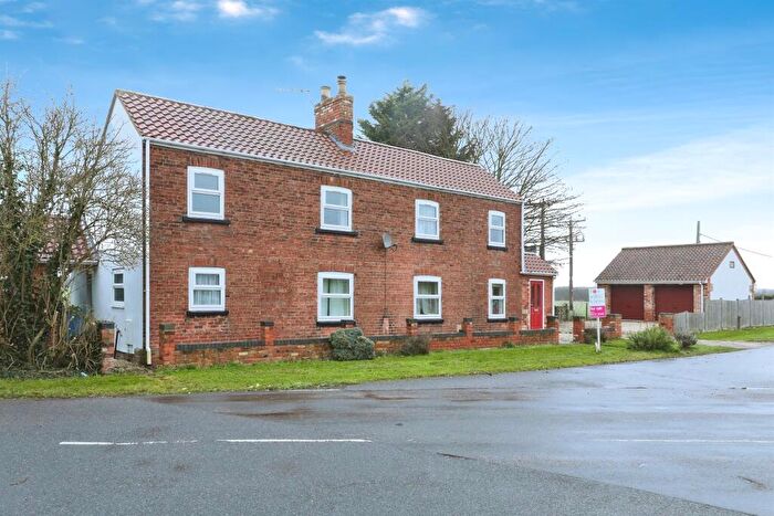 5 Bedroom Detached House For Sale In North Moor Road, Walkeringham, Doncaster, DN10