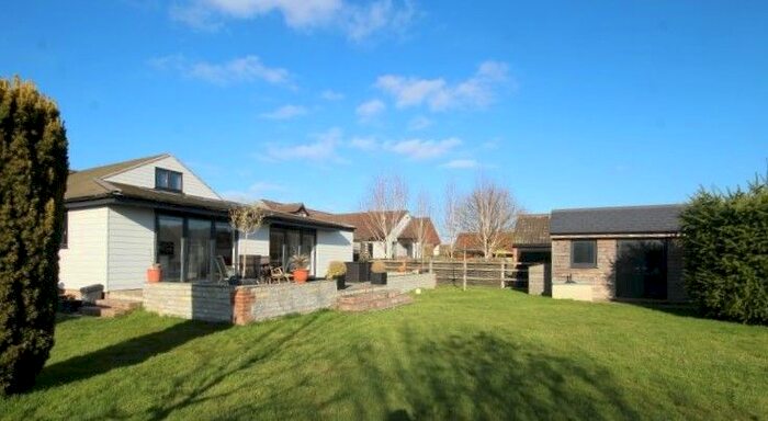 5 Bedroom Bungalow To Rent In Back Street, Martock, TA12