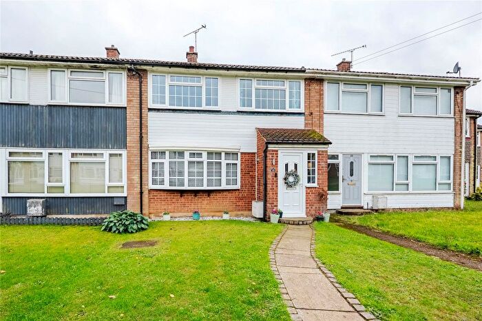 3 Bedroom Terraced House For Sale In The Chilterns, Kensworth, Bedfordshire, LU6