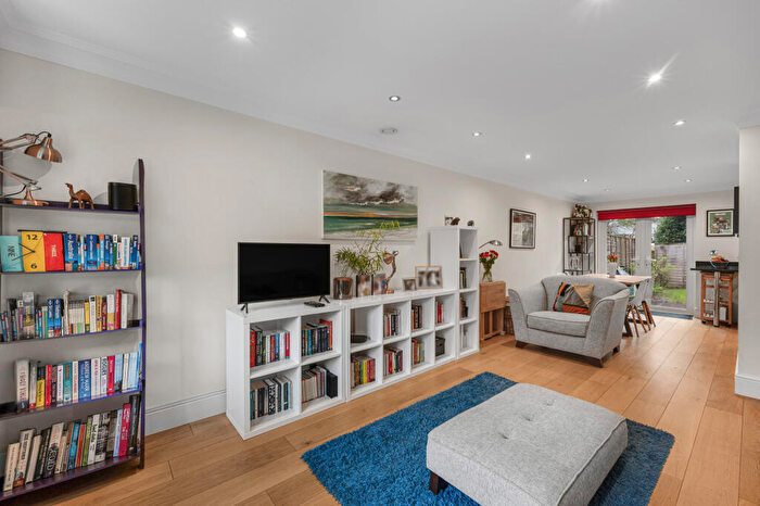 3 Bedroom End Of Terrace House For Sale In Jeavons Mews, London, SE4