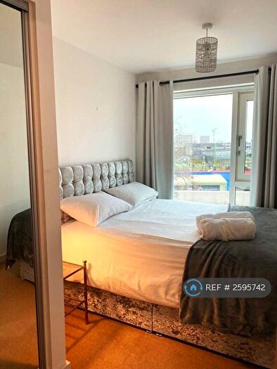 1 Bedroom Flat To Rent In The Crescent Building, Portsmouth, PO1