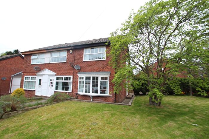 2 Bedroom Semi-Detached House To Rent In Allerton Grange Croft, Leeds, West Yorkshire, Uk, LS8
