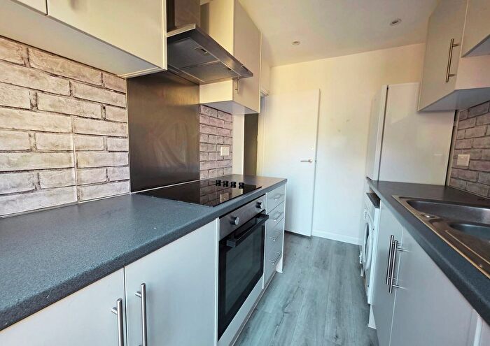 2 Bedroom Flat To Rent In Upper Elmers End Road, Beckenham, BR3