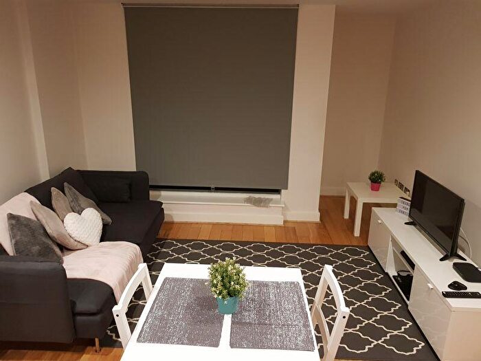 1 Bedroom Apartment To Rent In Central Quay North, Broad Quay, BS1