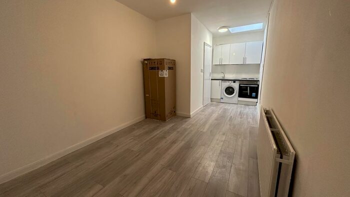 Studio To Rent In Duckett Mews, Haringey, N4