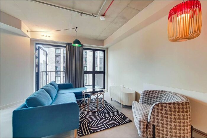 4 Bedroom Flat To Rent In The Robinson, Atlantic Crescent, London, HA9