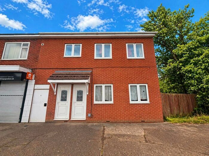 2 Bedroom Flat To Rent In Greenview Drive, Links View, NN2