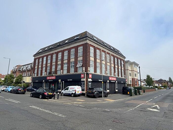 1 Bedroom Flat For Sale In Flat, Holt House, Holdenhurst Road, Bournemouth, Dorset, BH8