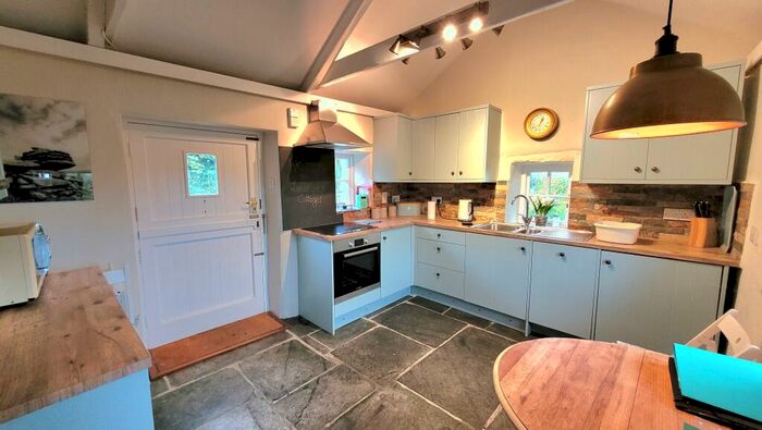 2 Bedroom Cottage To Rent In St Breward, PL30