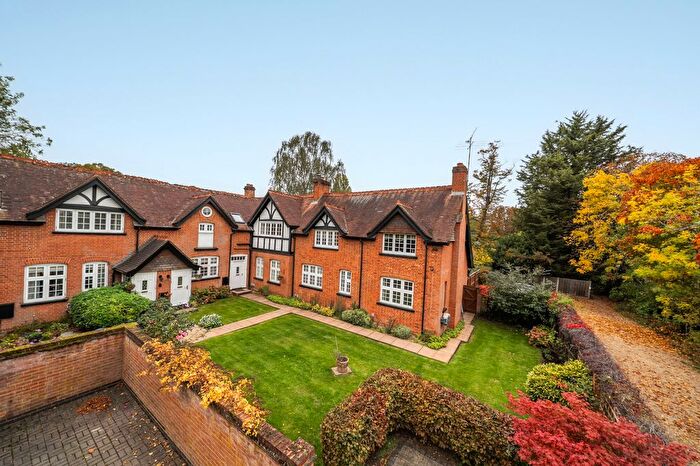 1 Bedroom Flat For Sale In Queen Annes Road, Windsor, SL4