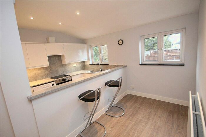 1 Bedroom Flat To Rent In Addiscombe Road, Croydon, CR0