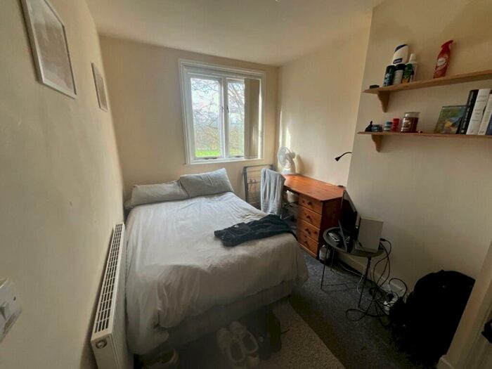 5 Bedroom Semi-Detached House To Rent In Rothesay Avenue, Nottingham, Nottinghamshire, NG7