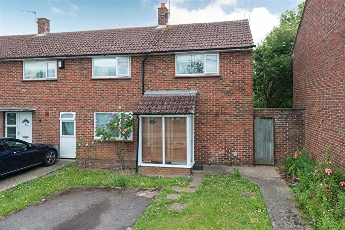 4 Bedroom End Of Terrace House For Sale In Knight Avenue, Canterbury, CT2