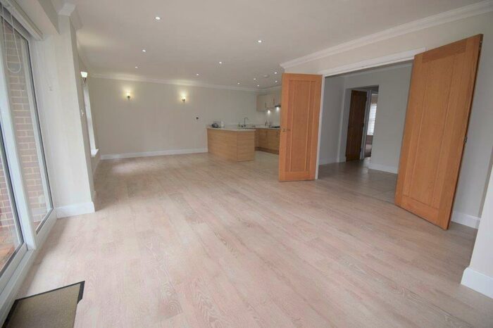 2 Bedroom Apartment To Rent In Apartment, Seagrove, Harold Road, Frinton-On-Sea, CO13