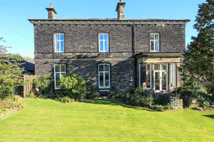 5 Bedroom Semi-Detached House To Rent In Lambert Avenue, Leeds, LS8