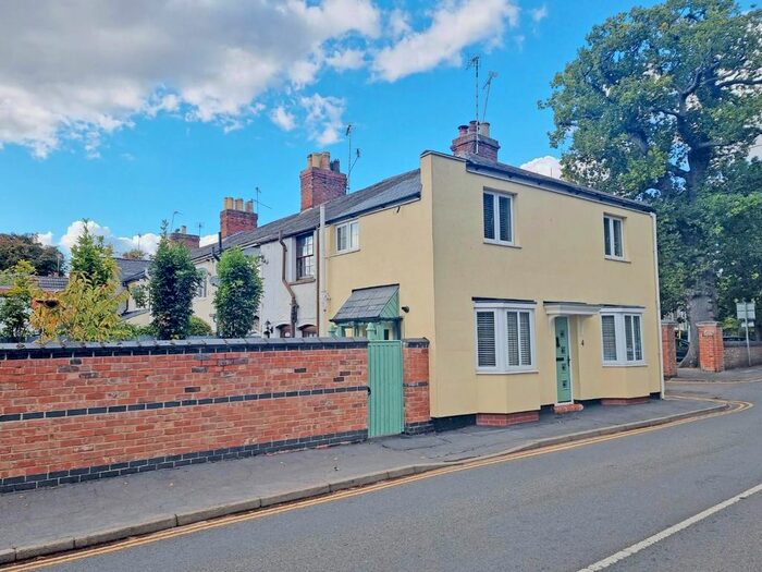 2 Bedroom End Of Terrace House To Rent In Barby Road, Rugby, Warwickshire, CV22