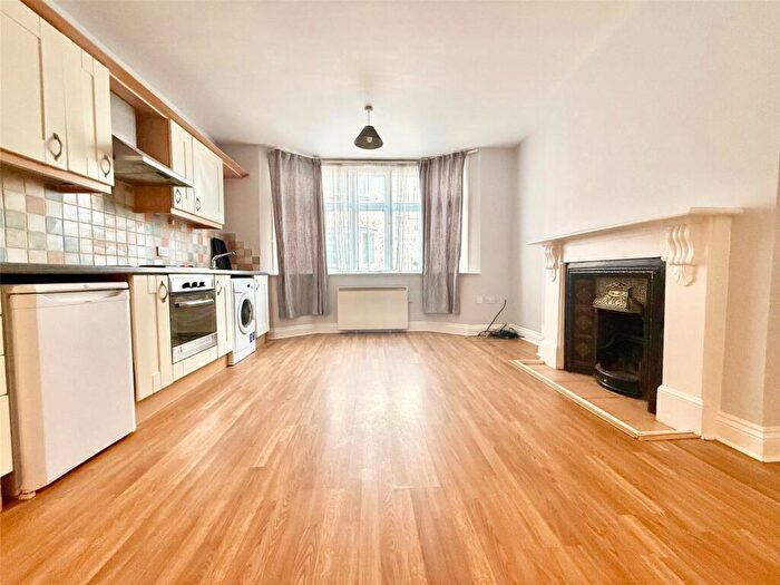 1 Bedroom Apartment For Sale In High Street, Winslow, Buckingham, MK18