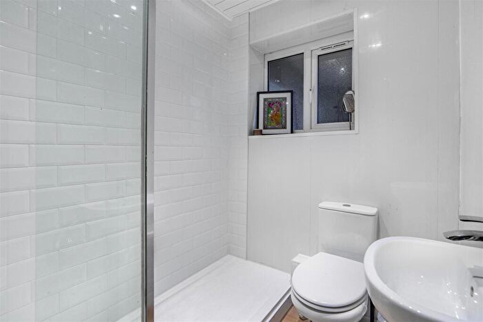 3 Bedroom Flat To Rent In Wiseton Court, Newcastle Upon Tyne, NE7