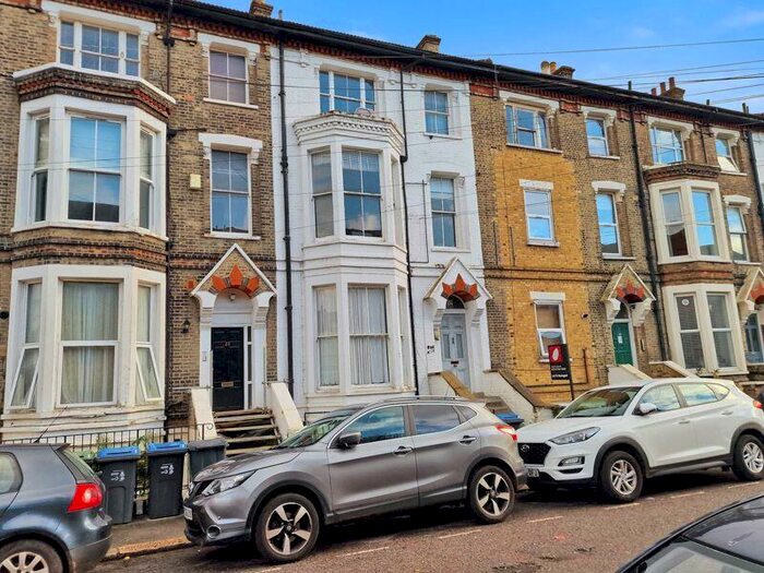 1 Bedroom Apartment For Sale In St. Aubyns Road, Crystal Palace, London, SE19