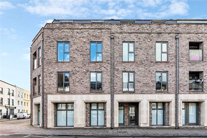 2 Bedroom Apartment To Rent In Railton Road, London, SE24